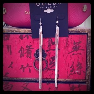 Super sexy (GUESS) silver dangly earrings